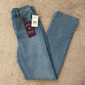 NEW Gloria Vanderbilt Amanda Jeans